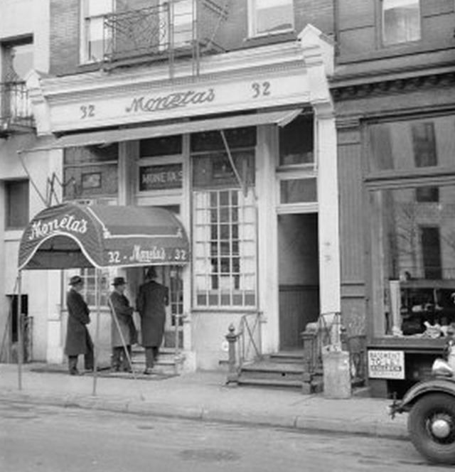 "Moneta Restaurant, Mulberry Street, 1935-1941."